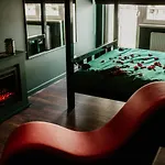 Make Love Apartment Premium